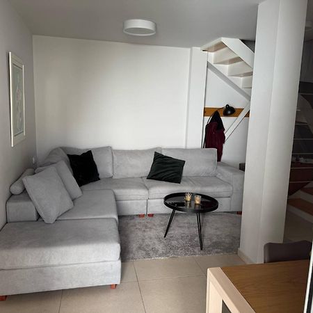 Stylish Studio Apartment - 8F House 卡拉马塔 外观 照片